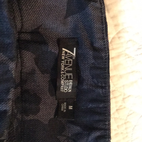 Large flower print denim boot cut pants - Picture 2 of 3